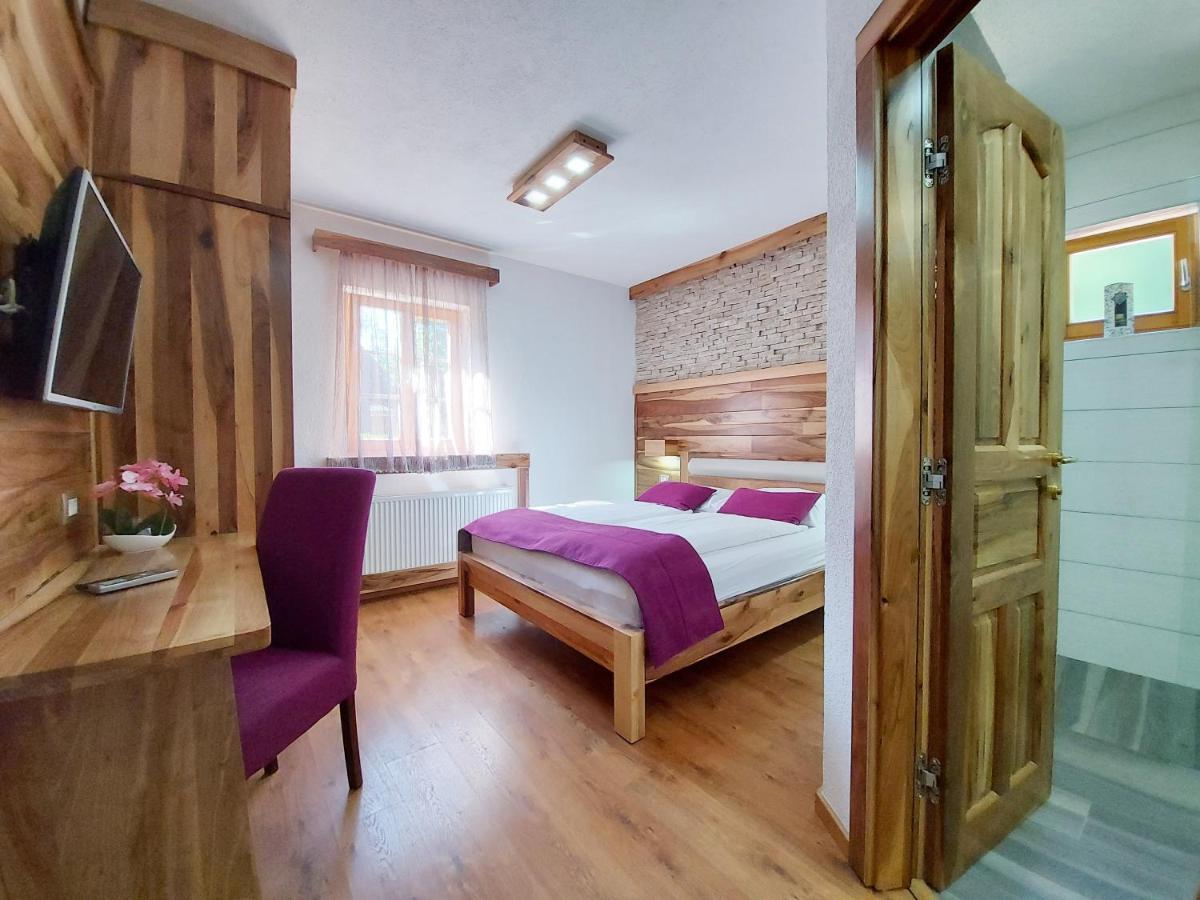 לינה וארוחת בוקר יאזרצה Plitvice Etno House II מראה חיצוני תמונה