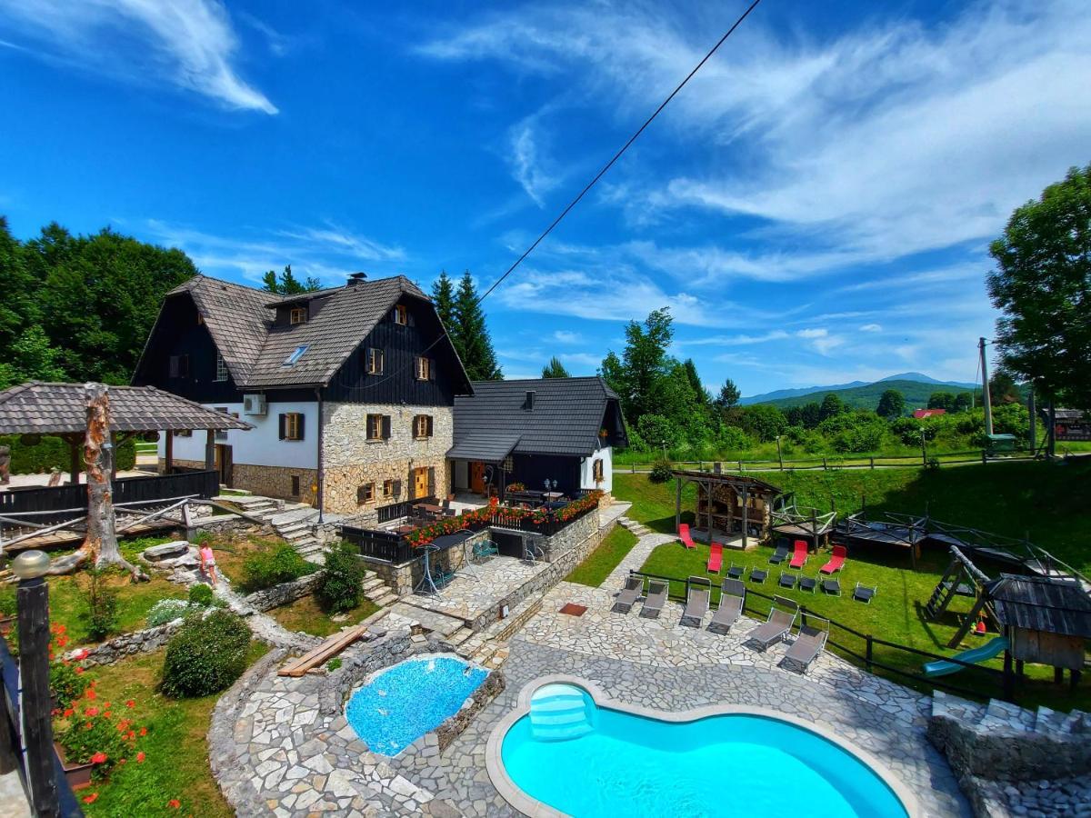 לינה וארוחת בוקר יאזרצה Plitvice Etno House II מראה חיצוני תמונה