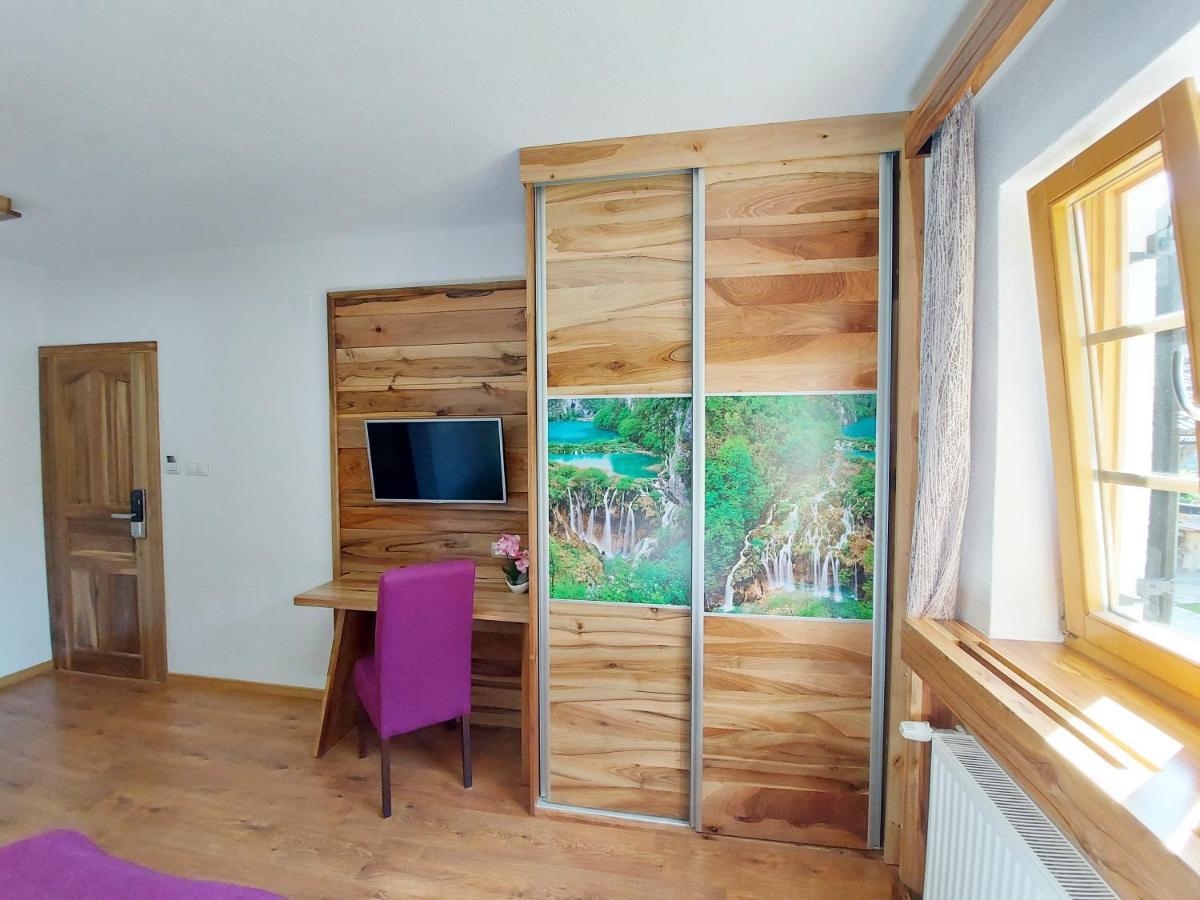 לינה וארוחת בוקר יאזרצה Plitvice Etno House II מראה חיצוני תמונה