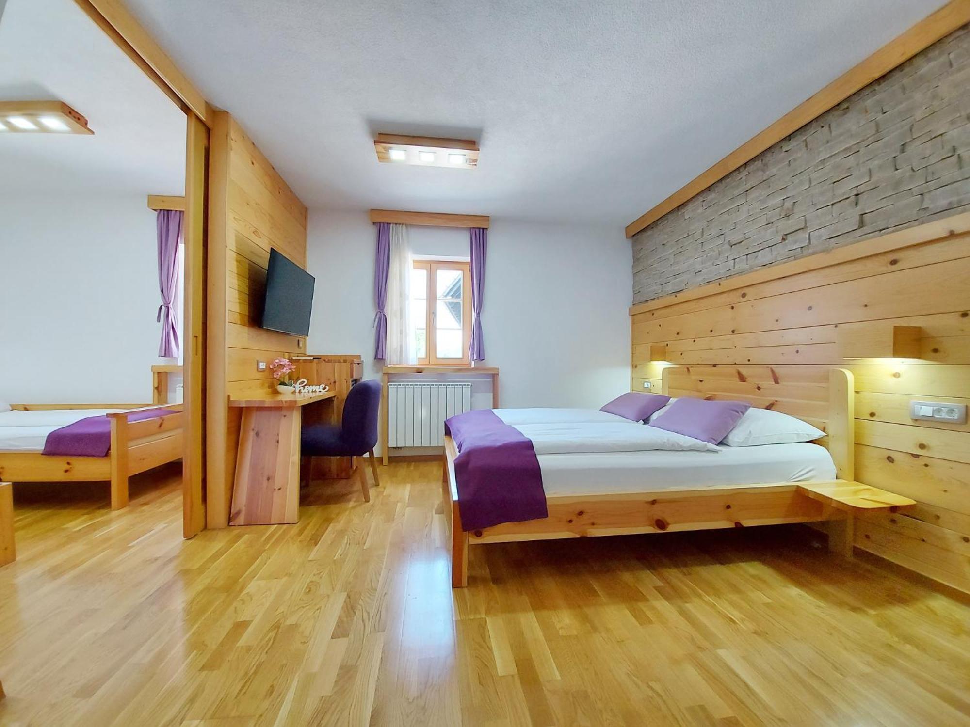לינה וארוחת בוקר יאזרצה Plitvice Etno House II מראה חיצוני תמונה