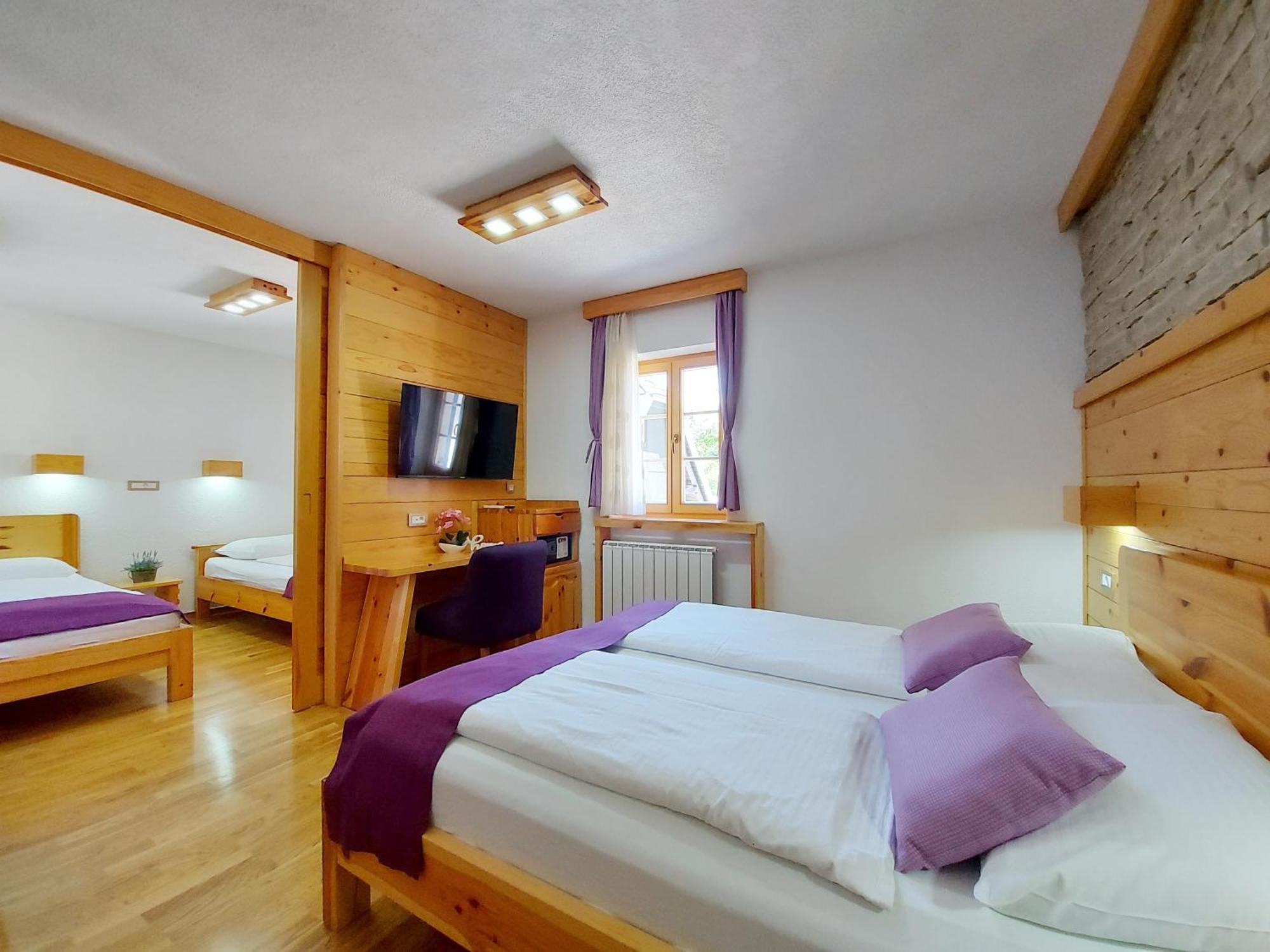 לינה וארוחת בוקר יאזרצה Plitvice Etno House II מראה חיצוני תמונה